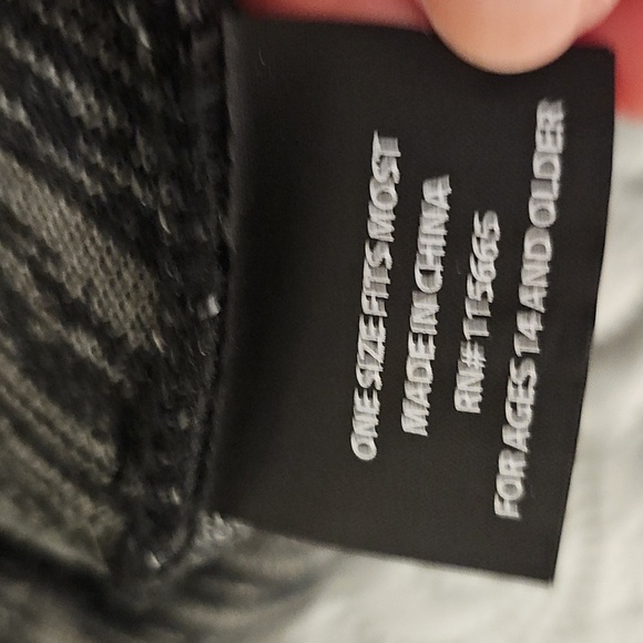 Slytherin Striped Beanie with Pom - Picture 4 of 5